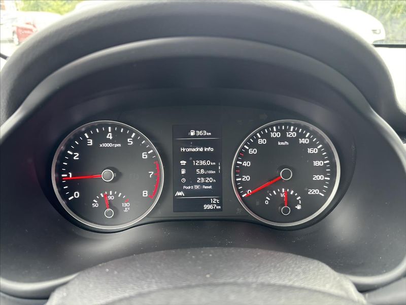 Kia Stonic 1,0 TGDi 73kW TOP ZÁRUKA NAVI - fotka 38 z 38