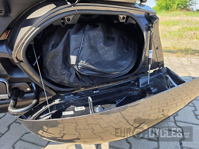 Honda GL 1800 Gold Wing ABS (2016) - fotka 9 z 23