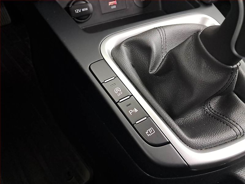 Kia Ceed (2025) 1.5 T-GDI - fotka 19 z 19
