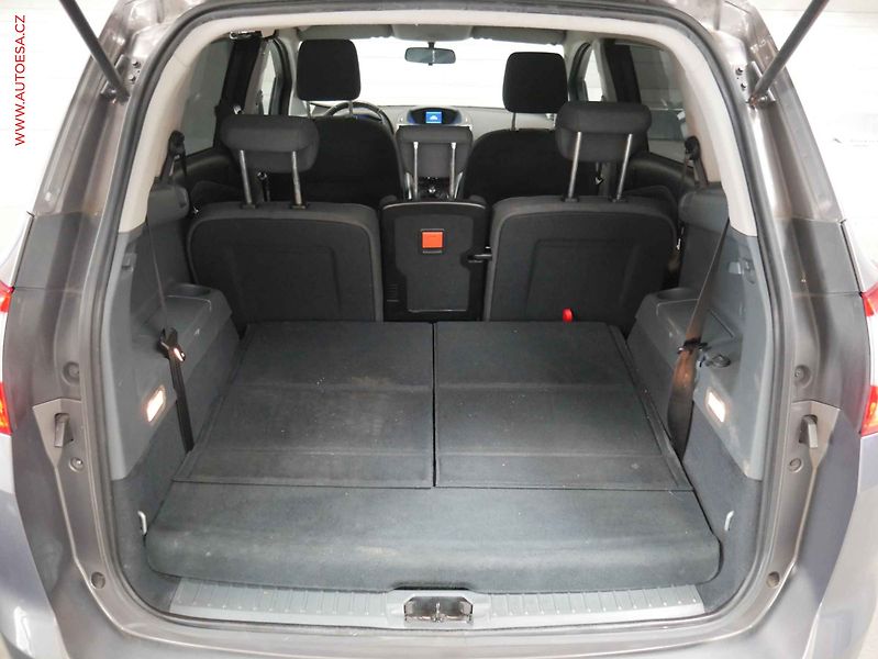 Ford Grand C-MAX (2011) 1.6 CDTi - fotka 7 z 19