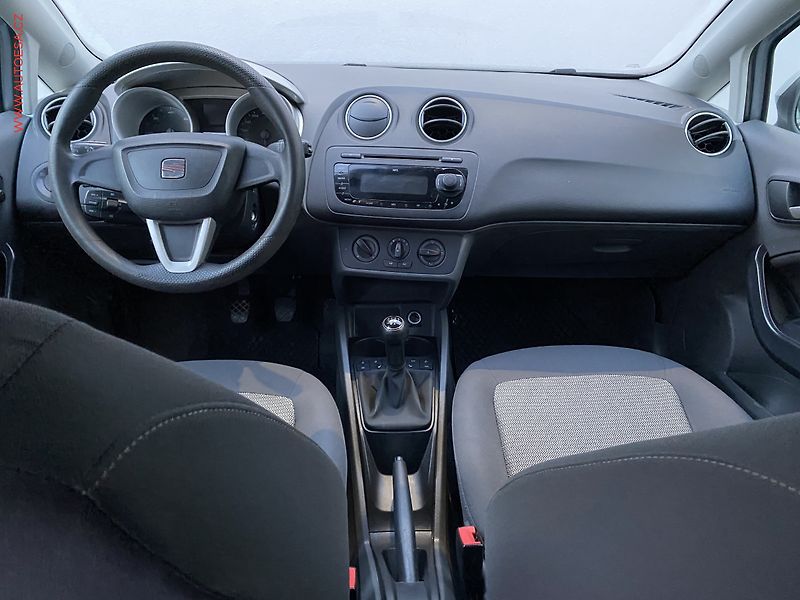 Seat Ibiza (2010) 1.6 TDi, AC, STK12/27 - fotka 8 z 16