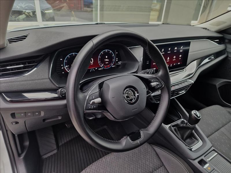 Škoda Octavia 2.0TDI Style, původ ČR,1.Maj. - fotka 20 z 50