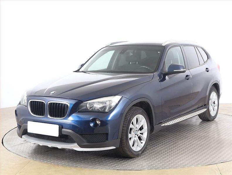 BMW X1 (2014) xDrive18d, 4X4, Automat, Navi - fotka 2 z 18