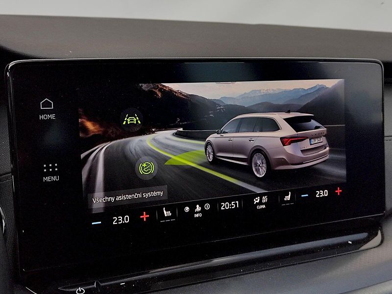 Škoda Octavia (2022) Combi Ambition Plus 2,0 Tdi 85 - fotka 13 z 36
