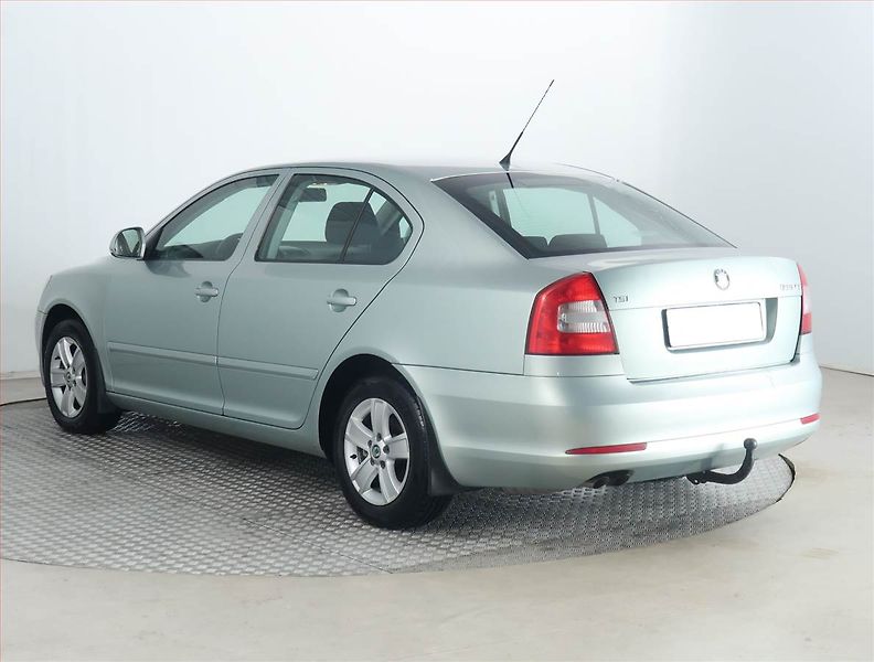 Škoda Octavia (2009) Ambiente 1.4 TSI, nová STK - fotka 4 z 15