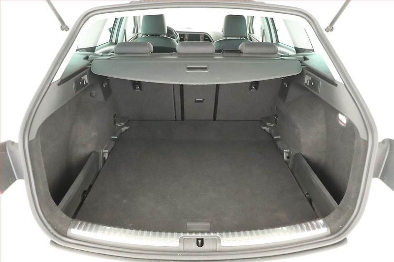 Seat Leon (2016) 2.0 TDI, 4X4, Automat, Kůže - fotka 17 z 18