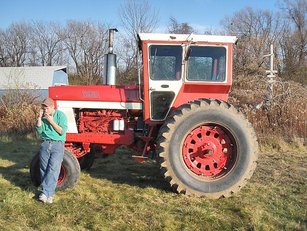 Traktor International Harvester 1066., zdroj: Wikimedia Commons, B137, CC BY-SA 3.0
