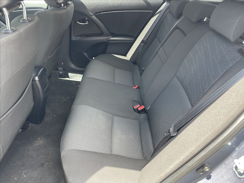 Toyota Avensis 2,0 D-4D 93 kw Klima bez koroz - fotka 8 z 30