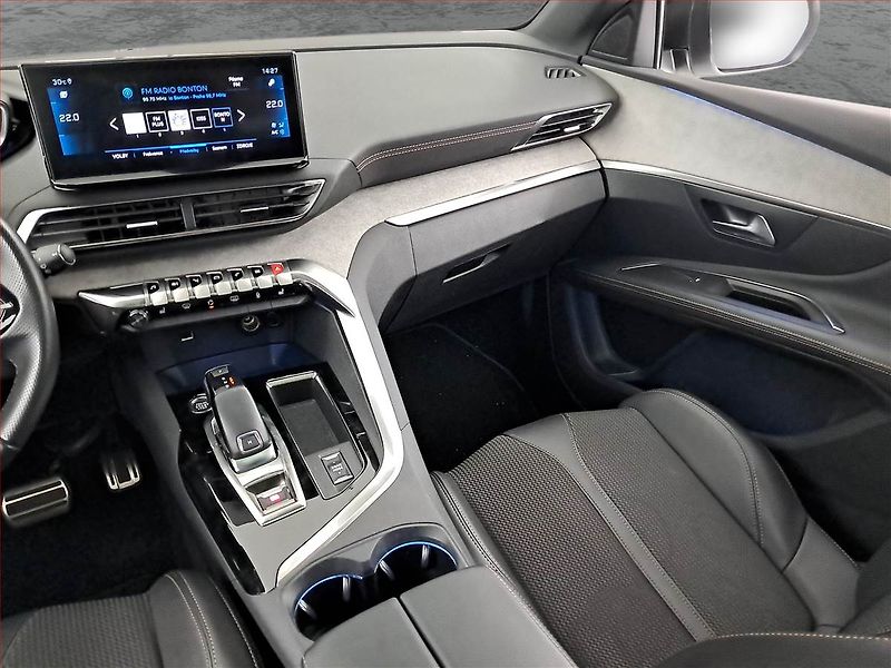 Peugeot 3008 (2022) GT 1.5 BlueHDi - fotka 8 z 23