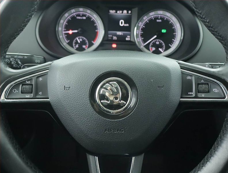 Škoda Octavia (2018) 2.0 TDI, Automat, Kůže, Navi - fotka 17 z 22
