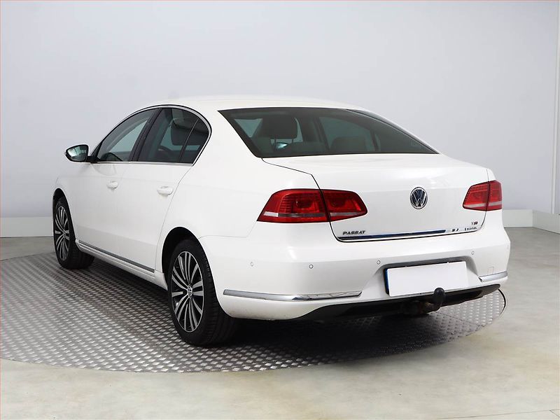 Volkswagen Passat (2014) Highline 1.4 TSI EcoFuel - fotka 4 z 18