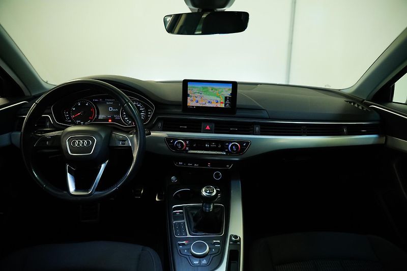 Audi A4 - fotka 5 z 30