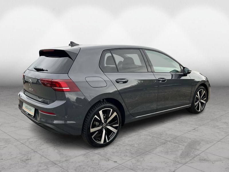 Volkswagen Golf 1.5TSI PEOPLE - fotka 2 z 22