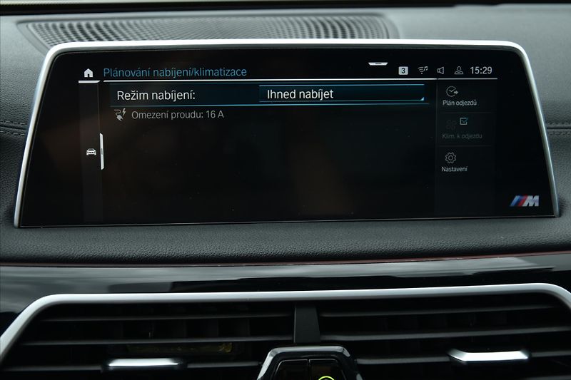 BMW Řada 7 745Le xDrive M PAKET LASER ČR - fotka 27 z 39