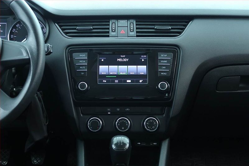 Škoda Octavia (2014) 1.2 TSI, Serv.kniha, Tempomat - fotka 12 z 17
