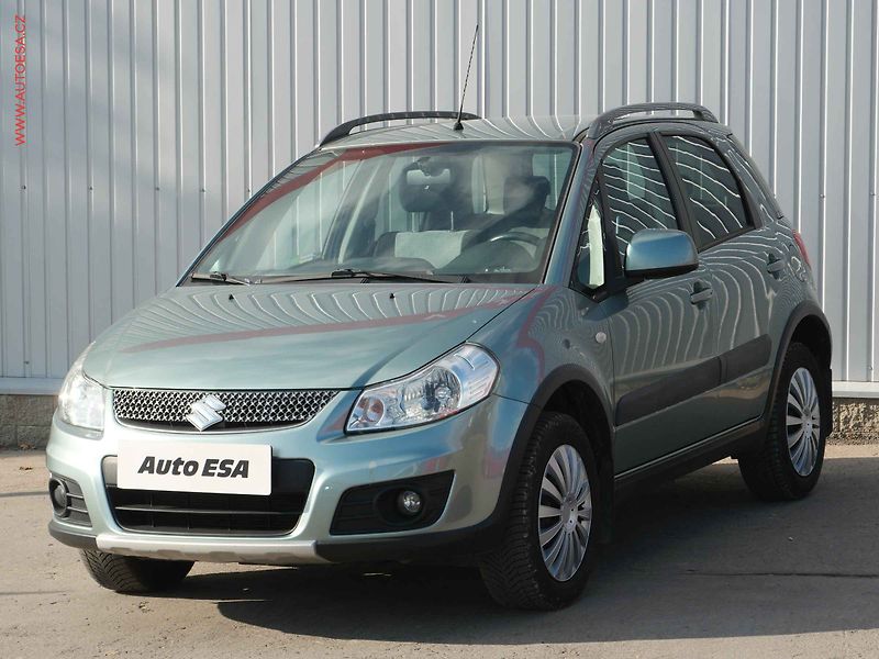 Suzuki SX4 (2011) 1.6 VVT 4x4, AC, park.asist - fotka 3 z 14