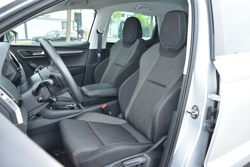 Škoda Karoq (2025) Top Selection 2.0 TDI 110kW 4x - fotka 25 z 34
