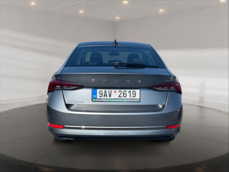 Škoda Octavia 2,0 TDI 85 Ambition DSG - fotka 3 z 10