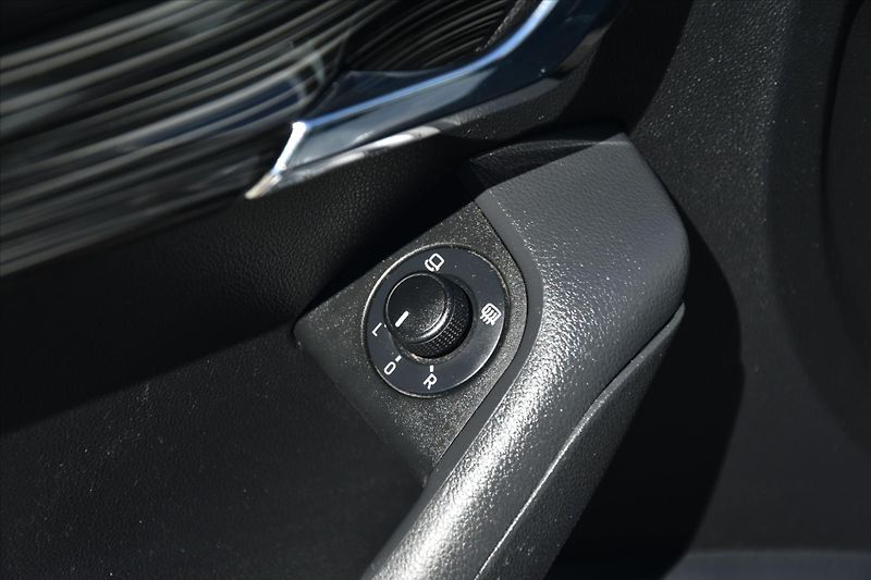 Škoda Octavia 1.8 TSI 132kW DSG STYLE LED ČR - fotka 22 z 23