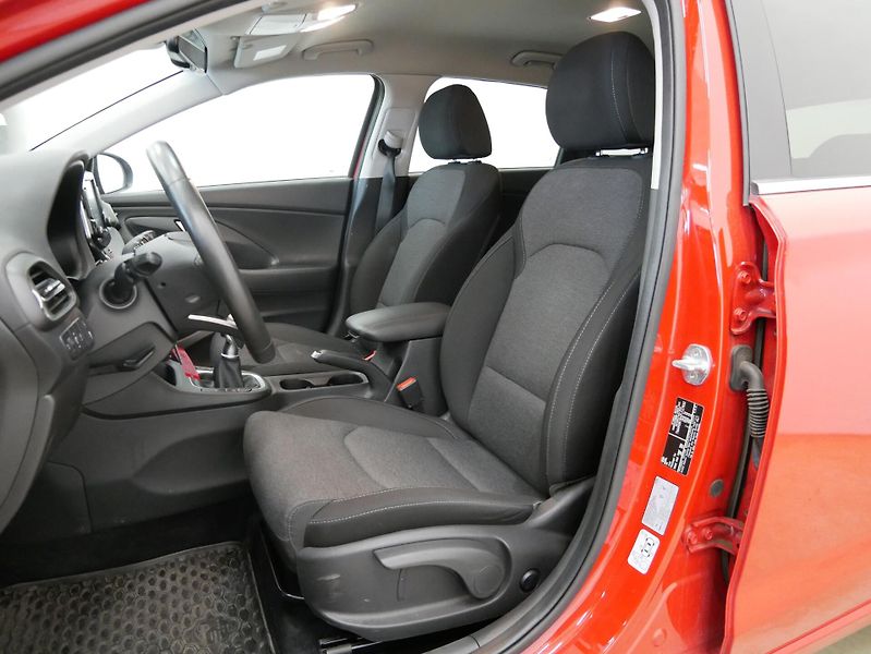 Hyundai i30 - fotka 6 z 6