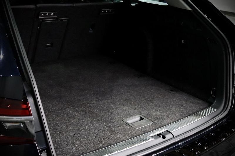 Škoda Superb 3 FL 2.0 TSI 140 kW DSG L&K - fotka 59 z 59