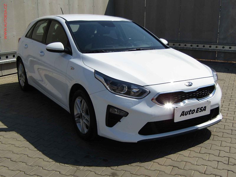 Kia Ceed (2018) 1.4i, ČR, AC, temp, tažné - fotografie inzerátu
