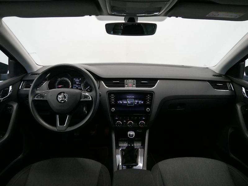 Škoda Octavia - fotka 5 z 27