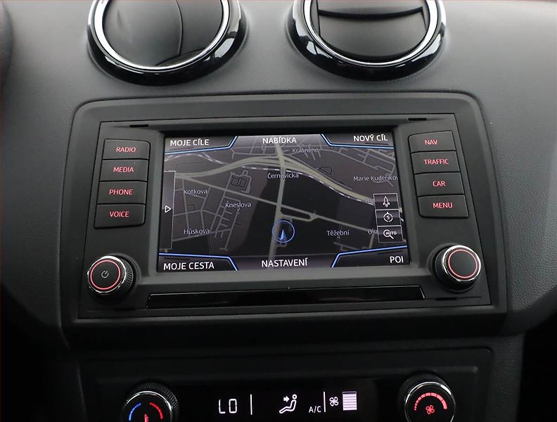 Seat Ibiza (2015) 1.4 TDI, Navi, Park. senzory - fotka 13 z 17