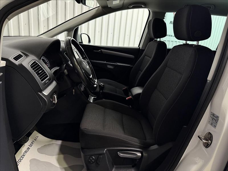 Volkswagen Sharan 2.0TDI 110kW 4MOTION MANUÁL 1M - fotka 26 z 38