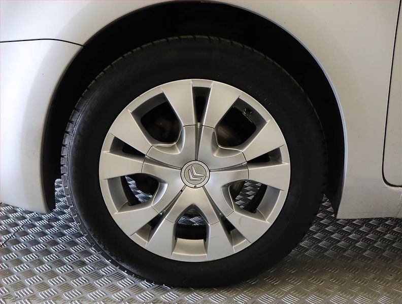 Citroën C4 Picasso (2006) 1.6 HDi, 7 míst, po STK, Klima - fotka 15 z 21