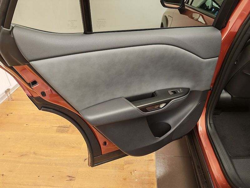 Lexus Ostatní 500e Prestige - fotka 16 z 45