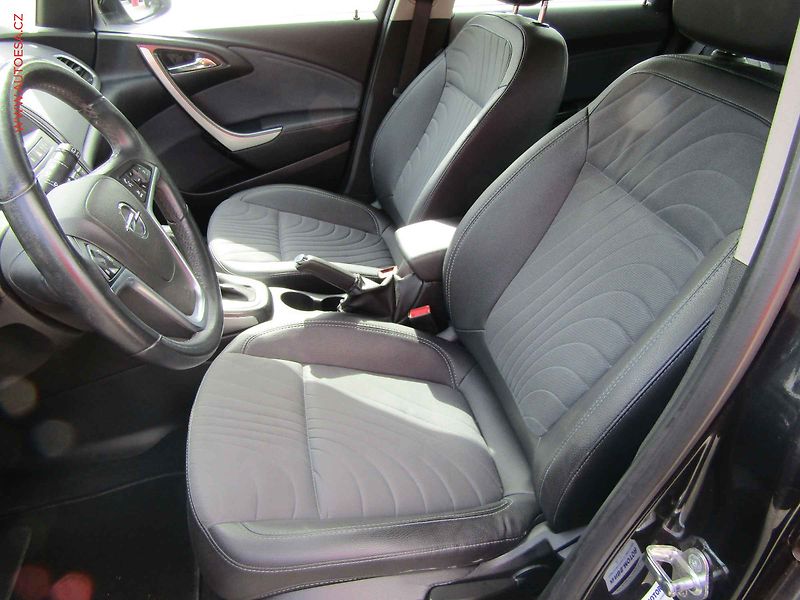 Opel Astra (2014) 2.0CDTi, Automat - fotka 9 z 21