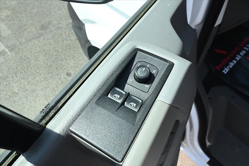 Volkswagen Crafter 2,0 TDI 103 kW L2H2 Tempomat T - fotka 24 z 28
