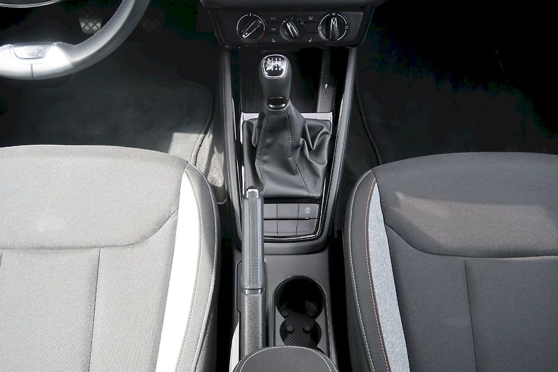 Škoda Kamiq (2025) Selection 1.0 TSI 85 kW - fotka 25 z 29