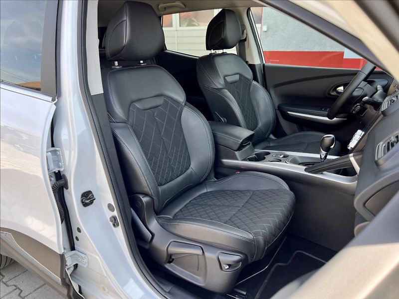 Renault Kadjar 1,5 Blue dCi Intense / LED - fotka 18 z 50