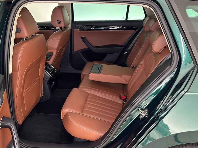 Škoda Superb L&K DSG - fotka 8 z 30