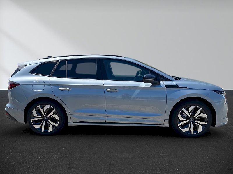 Škoda Enyaq (2026) SPORTLINE 210 KW / 82 KWH 2X4 - fotka 6 z 34
