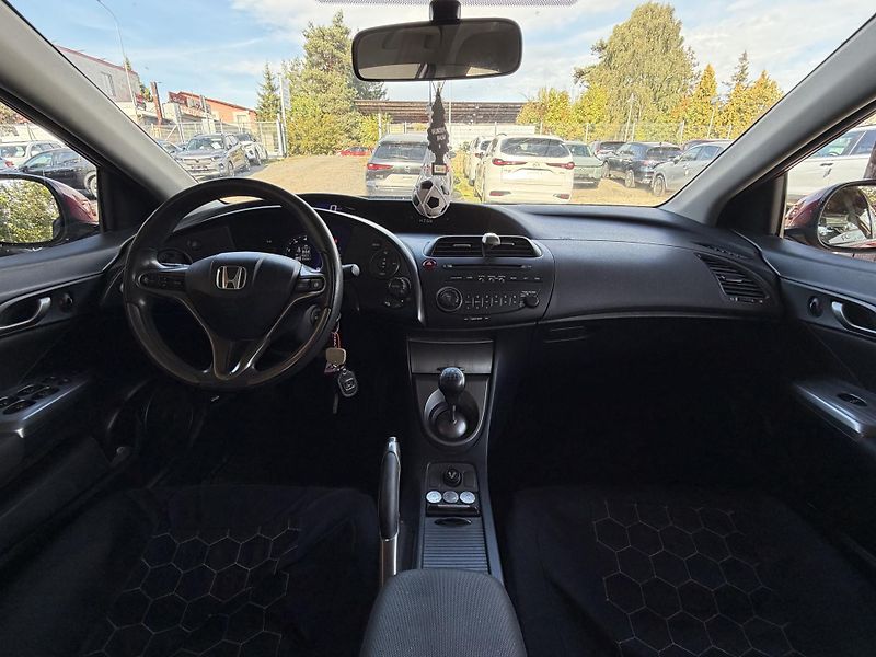 Honda Civic  1.4 Comfort - fotka 9 z 21