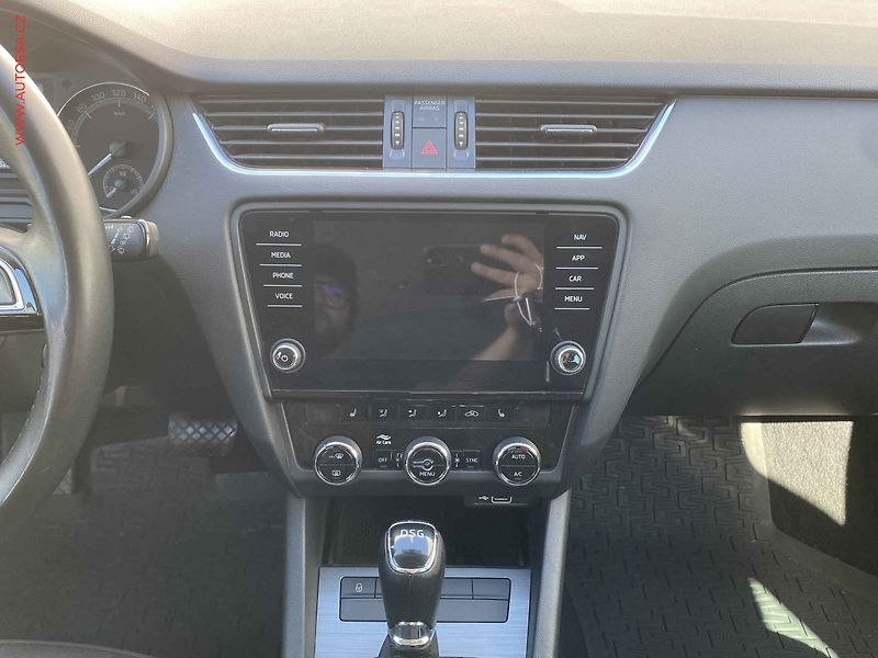 Škoda Octavia (2018) 1.5 TSi, Clever, DSG, LED, TZ - fotka 12 z 18