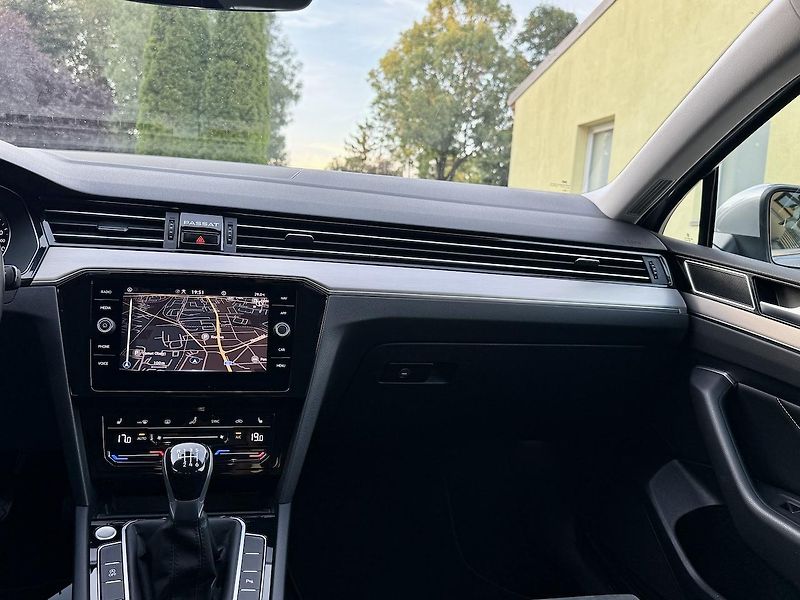 Volkswagen Passat (2022) 2,0TDi 110kW ELEGANCE Koup.ČR - fotka 7 z 18
