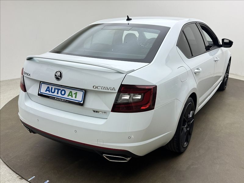 Škoda Octavia 2,0 135kW RS CHALLENGE 1MAJ ČR - fotka 4 z 43