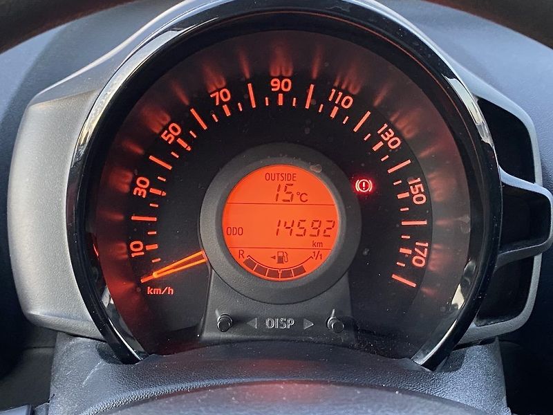 Toyota Aygo 1.0i, ČR, Comfort, 14tis. km - fotka 10 z 12