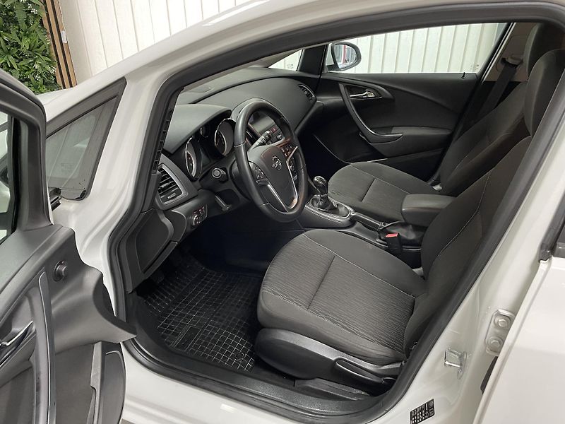 Opel Astra 1.4 i ČR 1.MAJITEL SERVISKA  - fotka 19 z 24