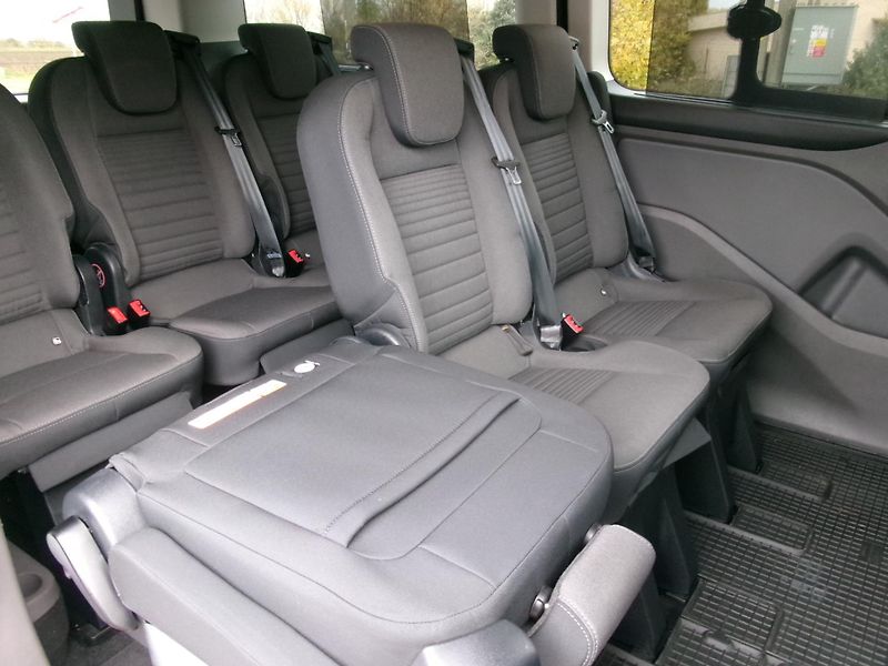 Ford Tourneo Custom (2022) 2,0TDCi L2H1 ZÁRUKA FORD  - fotka 22 z 36