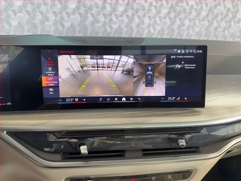 BMW X7 (2025) xDrive40d - fotka 18 z 23