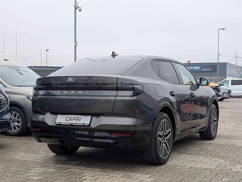 Ford Capri (2025) Premium, 5dveřová, 77 kWh prod - fotka 5 z 18