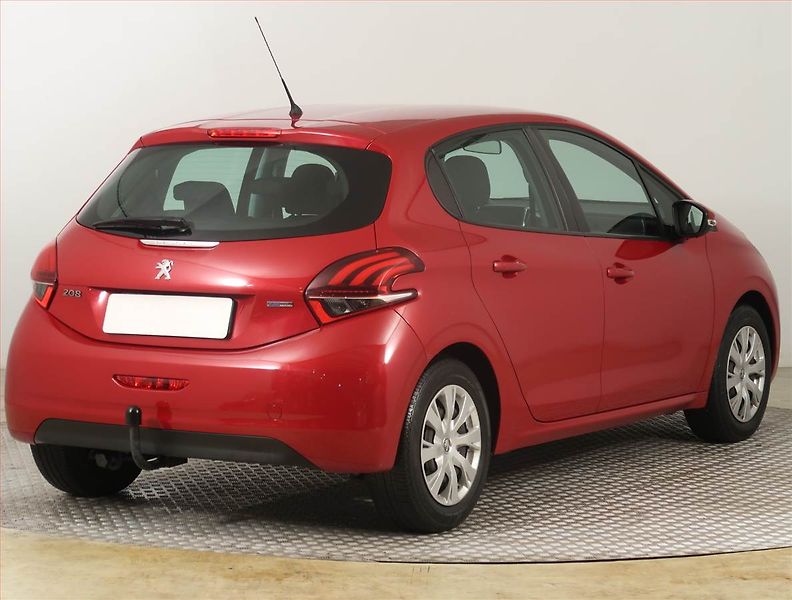Peugeot 208 (2017) 1.2 PureTech, ČR,1.maj - fotka 5 z 15