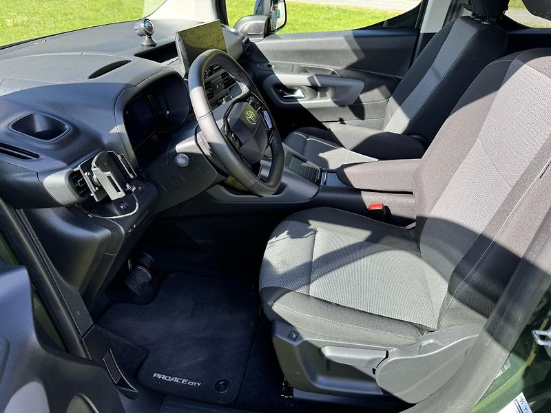 Toyota ProAce City Verso (2025) Výbava VIP - fotka 9 z 24