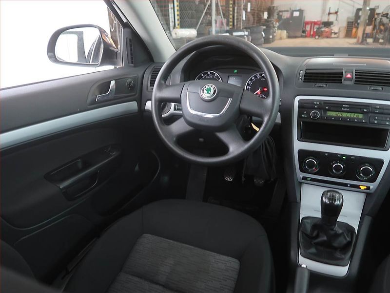 Škoda Octavia (2009) 1.8 TSI, po STK, Tažné - fotka 7 z 16