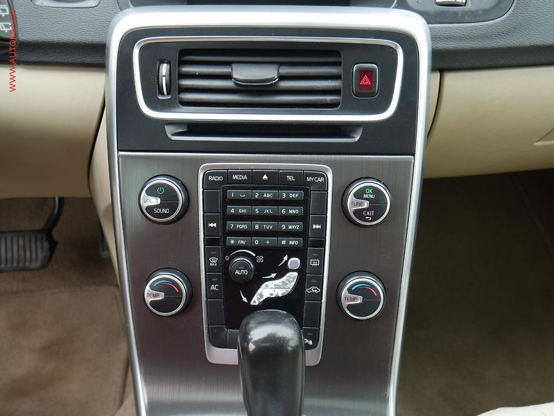 Volvo V60 (2011) 2.0D, AC, temp - fotka 14 z 16